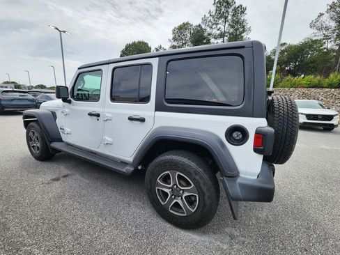 Used 2019 Jeep Wrangler Unlimited Sport S AWD/4WD image 10