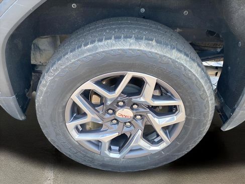 Used 2023 GMC Sierra 1500 SLT w/ SLT Premium Package AWD/4WD image 21