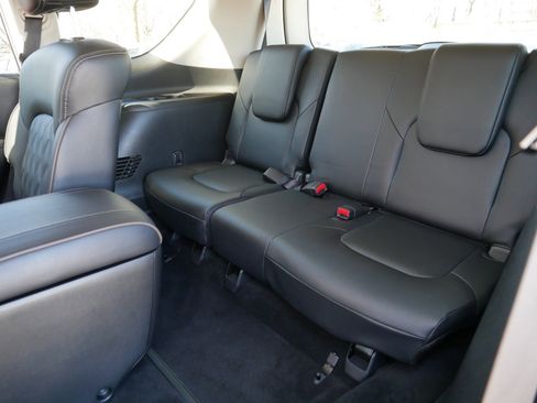 Certified 2024 Nissan Armada Platinum w/ Captain's Chairs Package AWD/4WD image 37