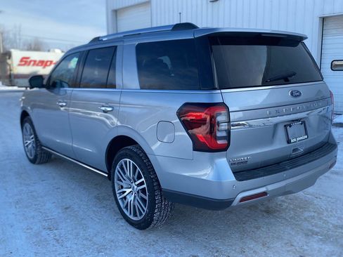 Used 2022 Ford Expedition Limited image 5