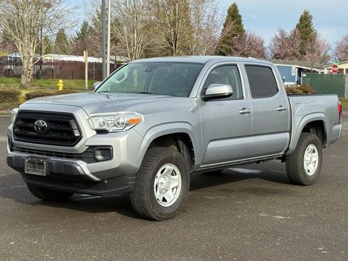 Used 2021 Toyota Tacoma SR image 3