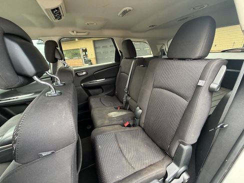 Used 2016 Dodge Journey SE w/ Flexible Seating Group FWD image 29