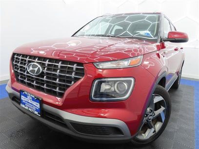 Used 2025 Hyundai Venue SEL