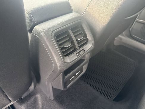 New 2026 Volkswagen Taos SEL AWD/4WD image 28