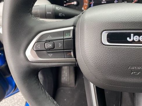 Certified 2023 Jeep Compass Limited image 36