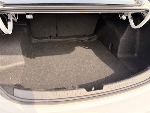 Used 2025 Chevrolet Malibu LT image 27