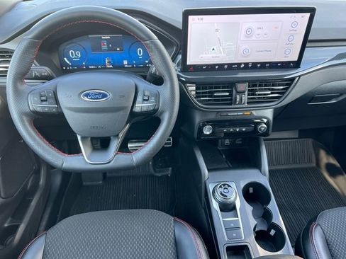 Used 2024 Ford Escape ST-Line Select w/ Tech Pack #2 AWD/4WD image 3