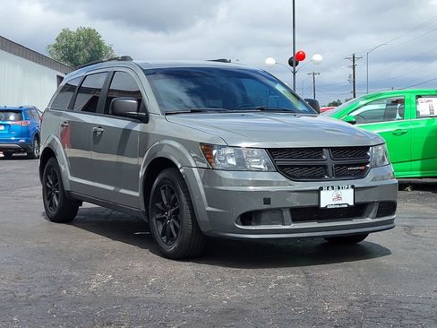 Used 2020 Dodge Journey SE w/ SE Popular Equipment Group FWD image 8