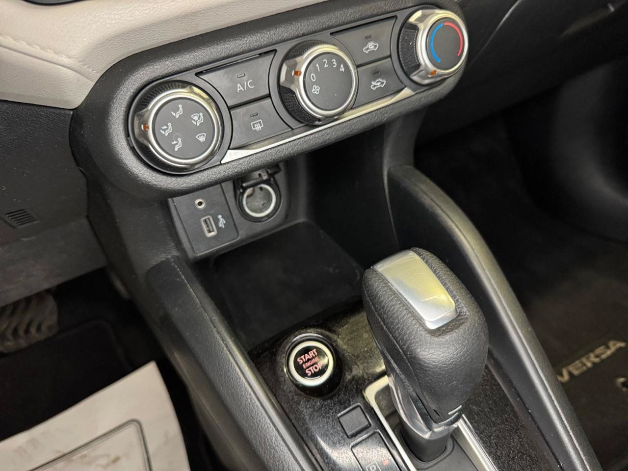 Used 2021 Nissan Versa SV FWD image 17