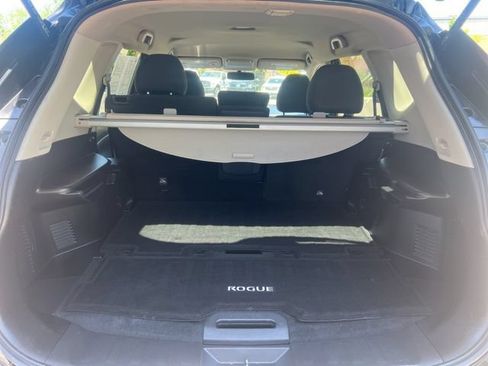 Used 2016 Nissan Rogue SV AWD/4WD image 14