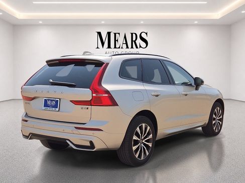 Used 2024 Volvo XC60 B5 Core AWD/4WD image 6