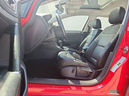 Used 2016 Volkswagen Golf SE FWD image 8