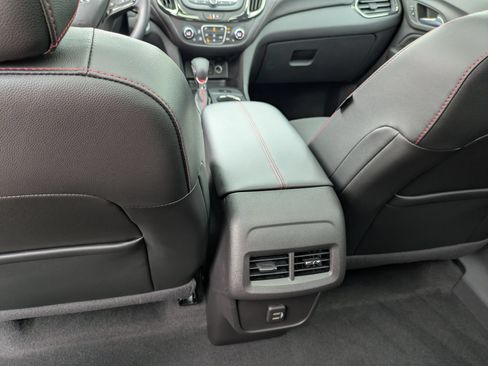 Used 2024 Chevrolet Equinox RS FWD image 32