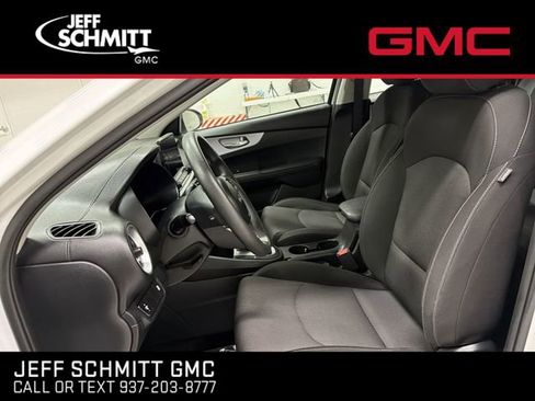 Used 2024 Kia Forte LXS image 19