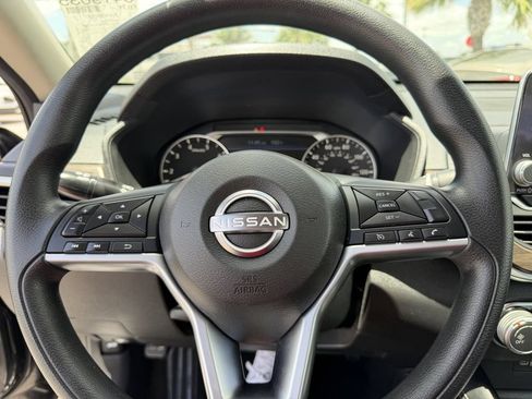 Used 2023 Nissan Altima 2.5 SV FWD image 18
