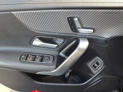 Used 2025 Mercedes-Benz CLA 250 4MATIC image 11