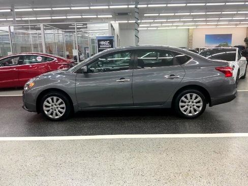 Used 2017 Nissan Sentra S image 8