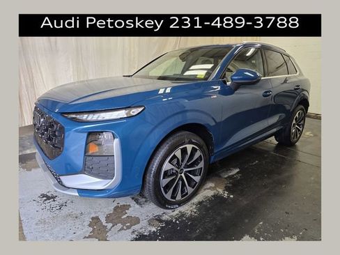 New 2026 Audi Q3 quattro 2.0T AWD/4WD image 1