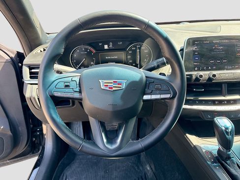 Used 2025 Cadillac CT4 Luxury image 11