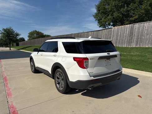 Used 2022 Ford Explorer XLT w/ Equipment Group 202A RWD image 14