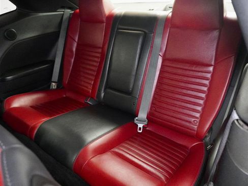 Used 2013 Dodge Challenger R/T image 5