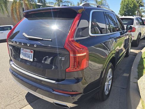 Used 2017 Volvo XC90 T5 Momentum w/ Vision Package FWD image 7
