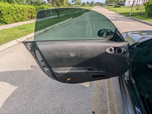 Used 2004 Nissan 350Z Touring image 14