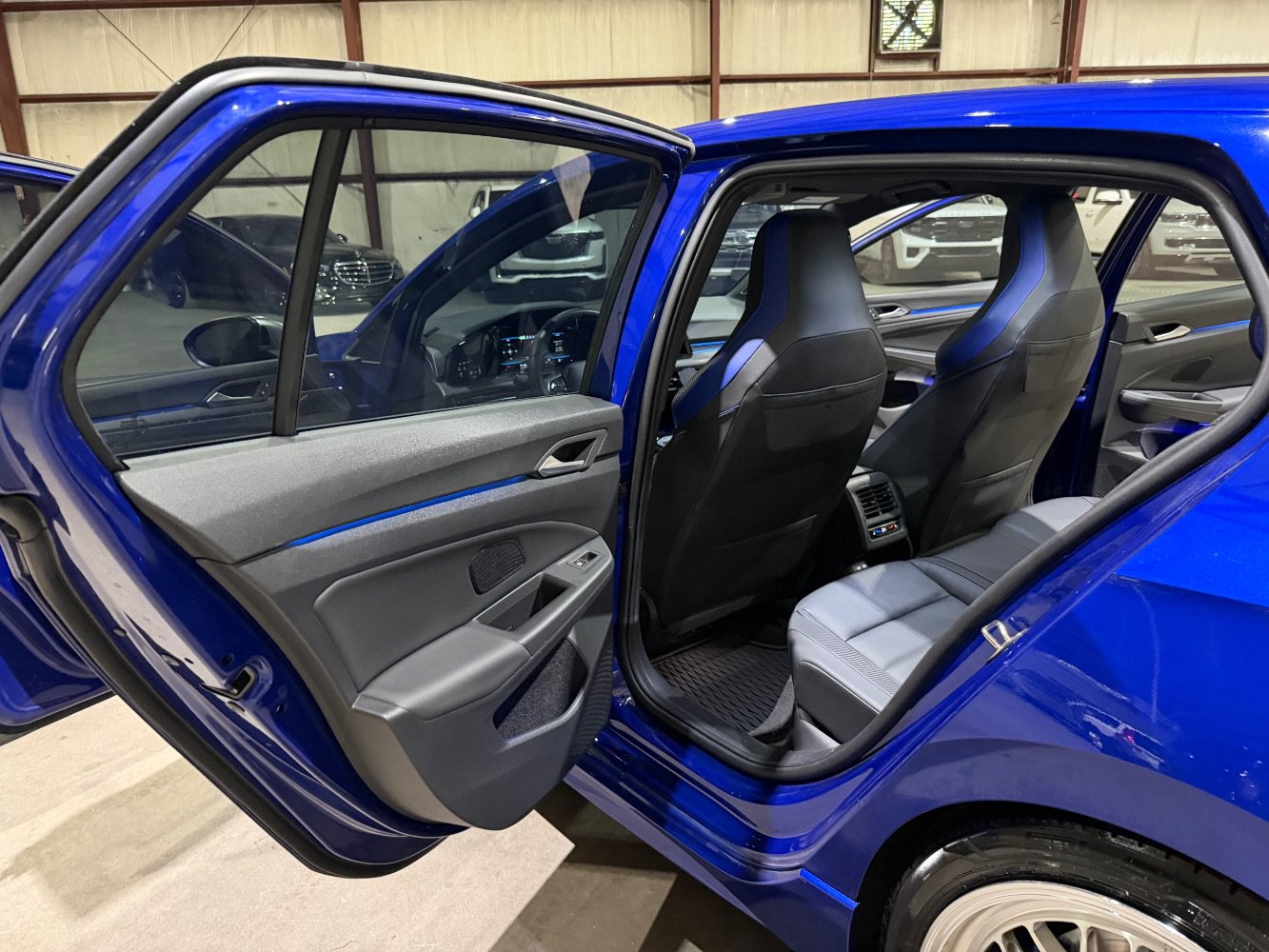 Used 2024 Volkswagen Golf R AWD/4WD image 16