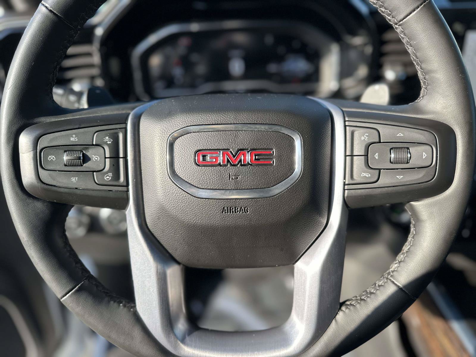 Used 2024 GMC Sierra 1500 Elevation w/ Elevation Premium Package AWD/4WD image 14