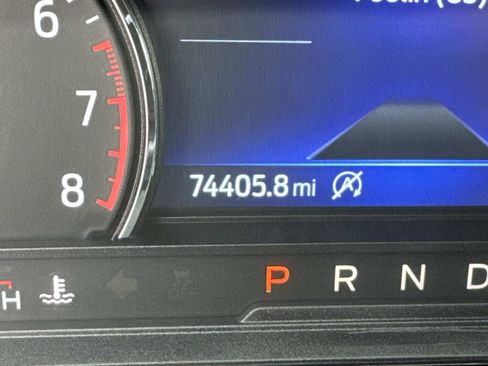 Used 2021 Ford Explorer XLT image 27