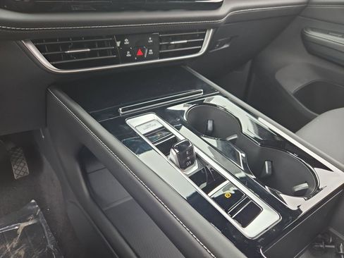 New 2026 Volkswagen Atlas Cross Sport SE image 24