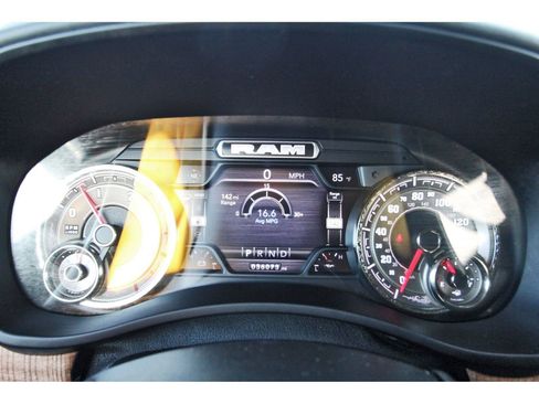 Used 2022 RAM 2500 Limited w/ Snow Chief Group image 18