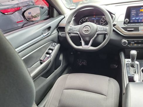 Used 2023 Nissan Altima 2.5 SV FWD image 7