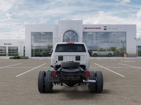 New 2026 RAM 4500 Tradesman w/ Chrome Appearance Group AWD/4WD image 8