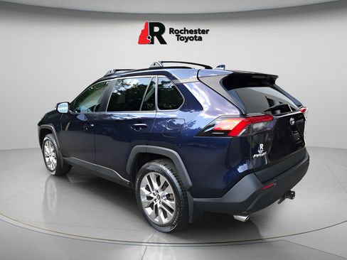 Certified 2021 Toyota RAV4 XLE Premium AWD/4WD image 5