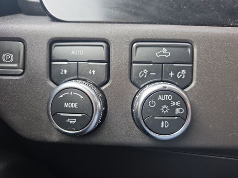 Certified 2024 GMC Sierra 1500 Elevation image 4