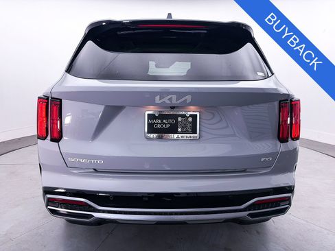 Used 2023 Kia Sorento SX AWD/4WD image 16