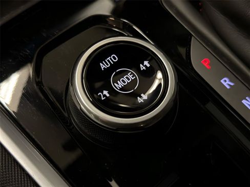 Used 2024 Chevrolet Colorado Z71 w/ Z71 Convenience Package 2 image 20