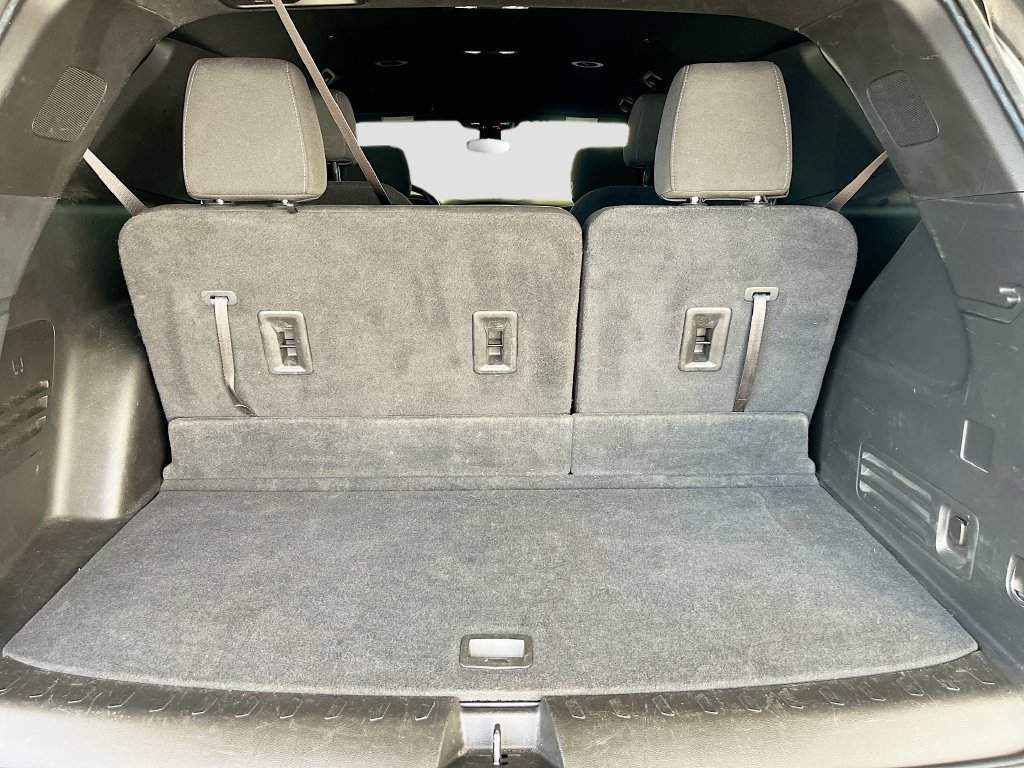 Used 2023 Chevrolet Traverse LT FWD image 27