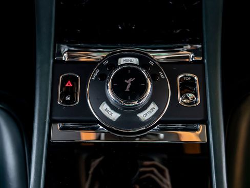 Used 2016 Rolls-Royce Dawn RWD image 18