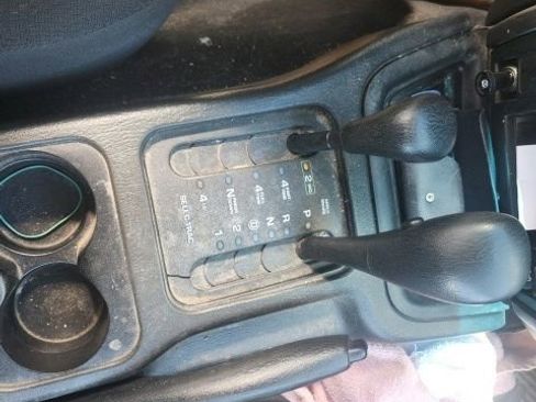 Used 2004 Jeep Grand Cherokee Laredo w/ Convenience Group AWD/4WD image 22