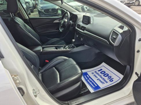 Used 2017 MAZDA MAZDA3 Touring FWD image 37
