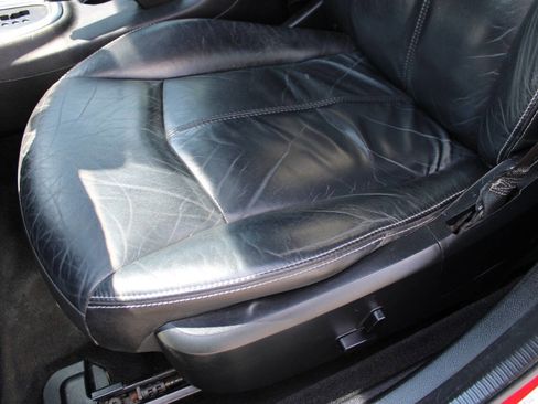 Used 2013 Dodge Avenger SXT w/ Blacktop Pkg FWD image 18