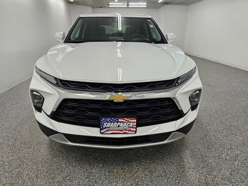 Used 2025 Chevrolet Blazer LT FWD image 2