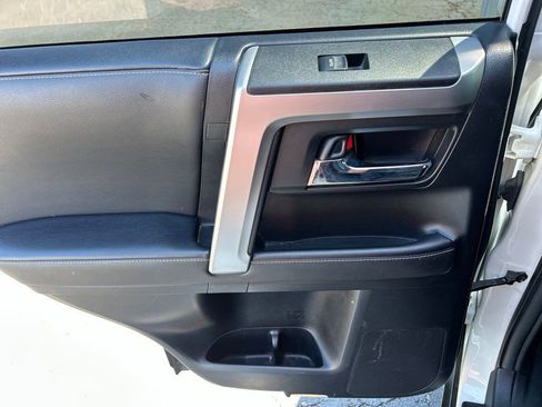 Used 2022 Toyota 4Runner SR5 Premium w/ Moonroof Package AWD/4WD image 36