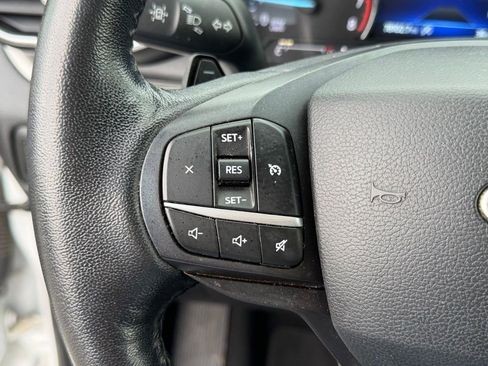 Used 2020 Ford Explorer XLT w/ Equipment Group 202A RWD image 16