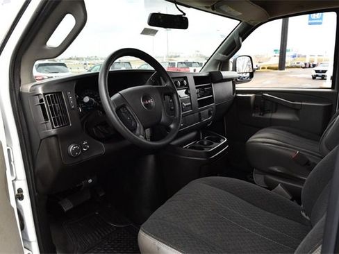 Used 2024 GMC Savana 2500 w/ Driver Convenience Package image 7
