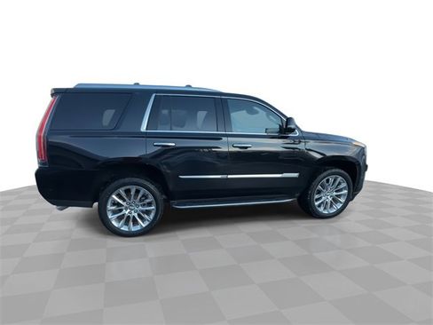 Used 2018 Cadillac Escalade Luxury image 8