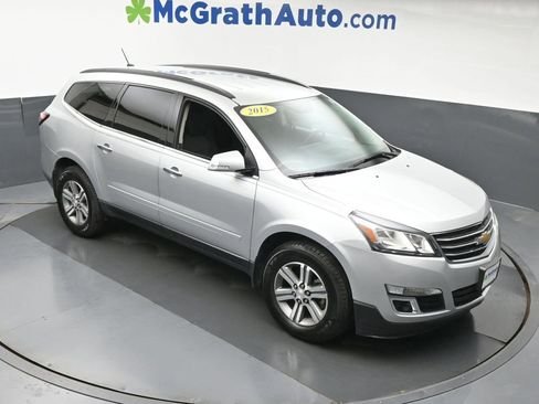 Used 2015 Chevrolet Traverse LT FWD image 3