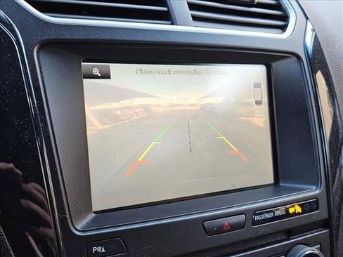 Used 2016 Ford Explorer XLT w/ Equipment Group 202A image 13